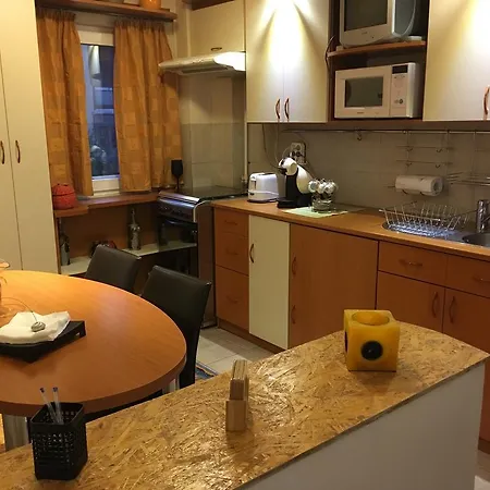 Cozy Place In Апартаменти