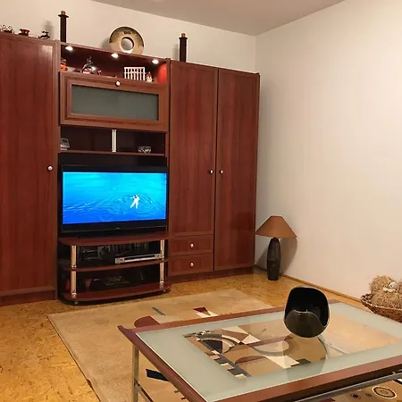 Cozy Place In Апартаменти Брашов