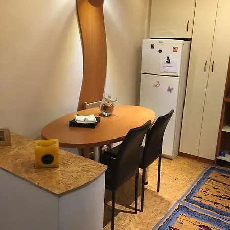 Апартаменти Cozy Place In Брашов