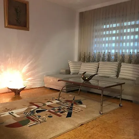 Апартаменти Cozy Place In Брашов